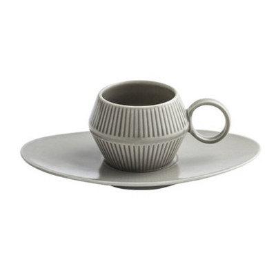 Keramička šalica za kavu s valovitim tanjurićem i setom žličica Europska mala luksuzna šalica za mlijeko za par Bijela porculanska uredska šalica za piće