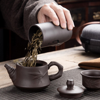 Лилав глинен кунг-фу чайник 230 мл китайски порцелан Yixing Zisha чайник 4 чаши кунг-фу пътна чаша за чай Ръчно изработен комплект чаши за чайник