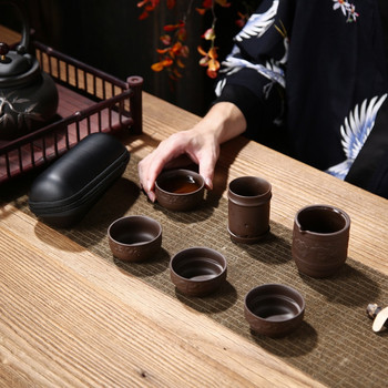 4 бр. Лилави глинени чаши за чай 1 бр. Чайник и филтър за чай Всичко в преносима чанта Култура на китайския чай KungFu Чаен комплект Пътна торбичка за чай