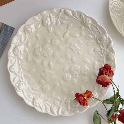 Sada šálok a podšálok na kávu s ružovým vzorom, francúzsky romantický luxusný retro keramický tanier s reliéfnou ružou, čistý porcelánový hrnček Tasas De Cafe
