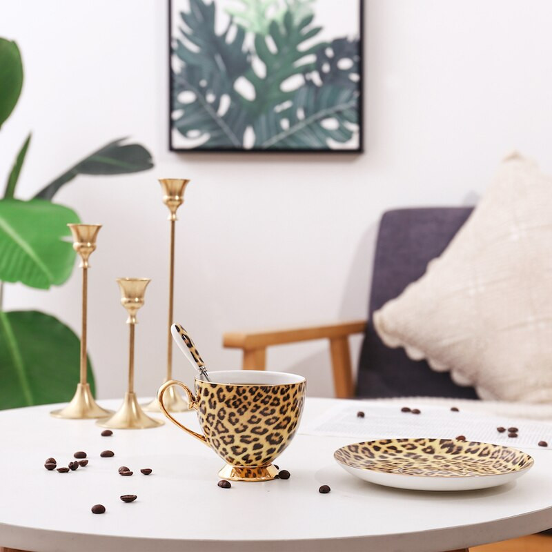 Set cești de cafea Cana din ceramică Bone China porțelan băuturi Seturi de ceai și farfurii Articole de cafea Transport gratuit Decorarea casei