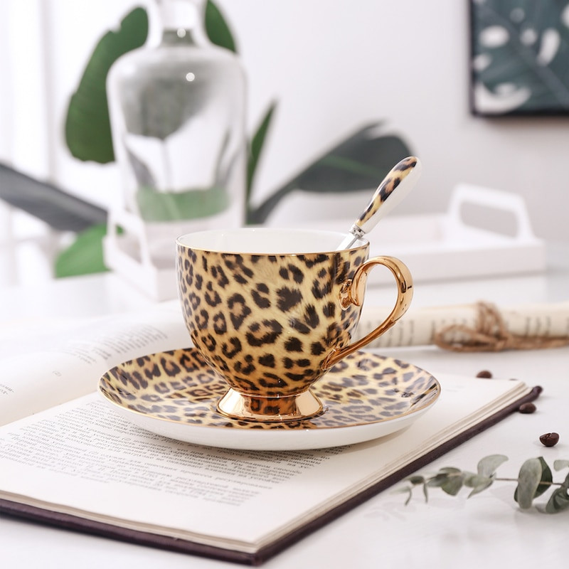 Set cești de cafea Cana din ceramică Bone China porțelan băuturi Seturi de ceai și farfurii Articole de cafea Transport gratuit Decorarea casei