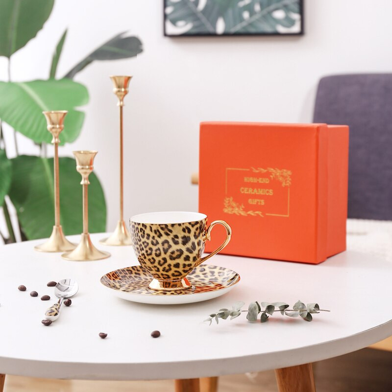 Set cești de cafea Cana din ceramică Bone China porțelan băuturi Seturi de ceai și farfurii Articole de cafea Transport gratuit Decorarea casei