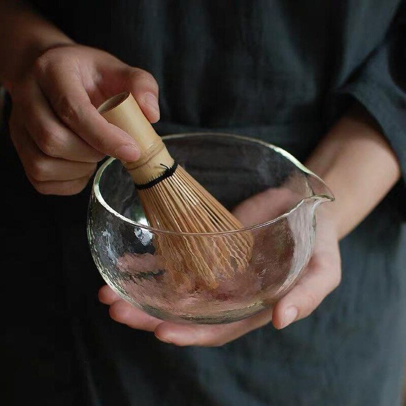 Sklenená miska na matchu s textúrovaným výlevným hrdlom - ručne vyrobený japonský štýl, ceremoniálny chawan zo zeleného čaju, 400 ml, 13,5 oz, veľký priehľadný pohár