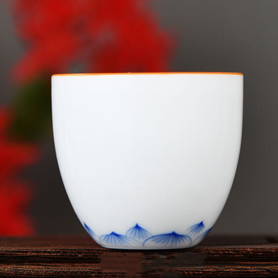 4 kom/lot Kineska keramička šalica za čaj Ručno oslikana šalica s lotosom Mala zdjelica za čaj Ručno izrađeni porculanski set za čaj Pribor Master Drinkware