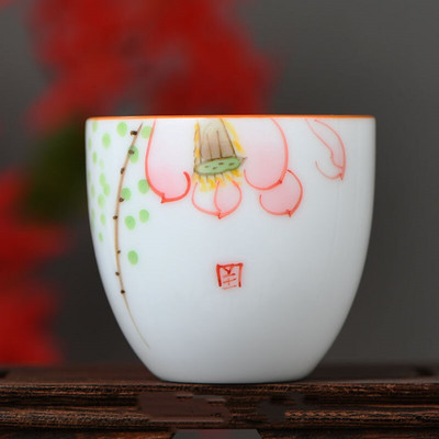 4 kom/lot Kineska keramička šalica za čaj Ručno oslikana šalica s lotosom Mala zdjelica za čaj Ručno izrađeni porculanski set za čaj Pribor Master Drinkware