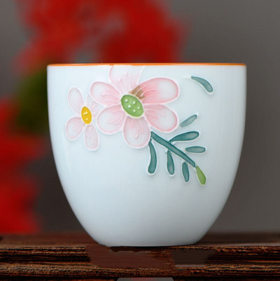 4 kom/lot Kineska keramička šalica za čaj Ručno oslikana šalica s lotosom Mala zdjelica za čaj Ručno izrađeni porculanski set za čaj Pribor Master Drinkware