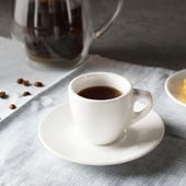 Nordic Style Simplicity Masívna biela keramická sada kávových šálkov Latte, malá miska, lacná 60ml talianska hrnček na espresso s podšálkami, veľkoobchodná sada