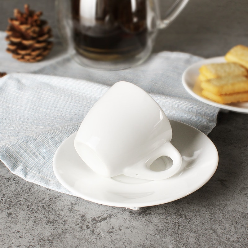 Nordic Style Simplicity Masívna biela keramická sada kávových šálkov Latte, malá miska, lacná 60ml talianska hrnček na espresso s podšálkami, veľkoobchodná sada