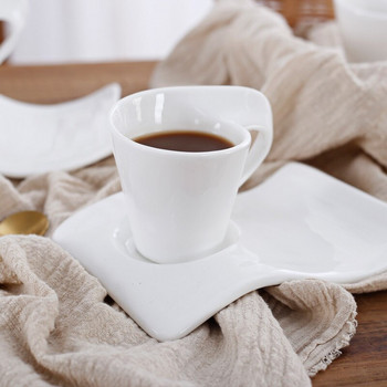 Керамична чаша за кафе с вълнообразна чинийка и комплект лъжици Европейска малка луксозна чаша за мляко за двойка Бял порцелан Офис чаша за чай Съдове
