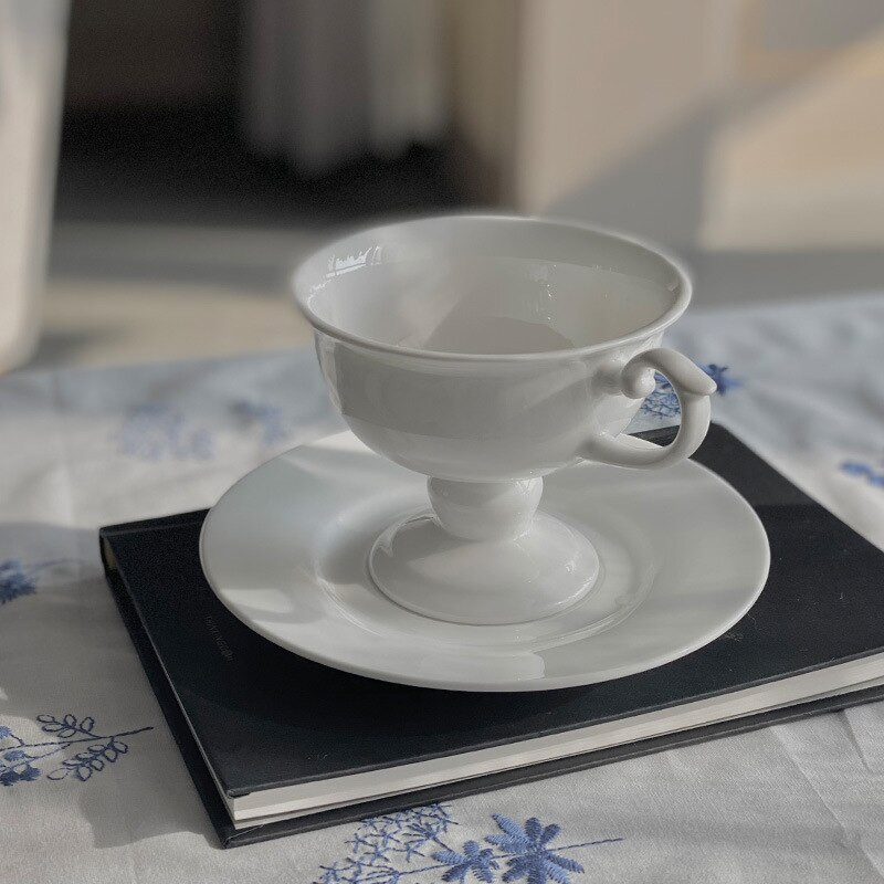 Hrnček na kávu z kostného porcelánu, ručne vyrobený keramický pohár na espresso, sada šálok a podšálok v severskom štýle, kreatívne čisto biele hrnčeky na popoludňajší čaj
