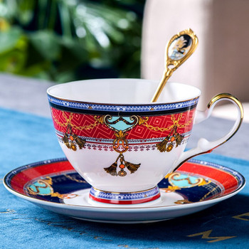 Κύπελλο καφέ Royal Bone China Travel Art Ζωγραφική Κεραμικά δημιουργικά φλιτζάνια Σετ κουταλιού Δώρο Ευρωπαϊκό πολυτελές Tazas Διακόσμηση κουζίνας