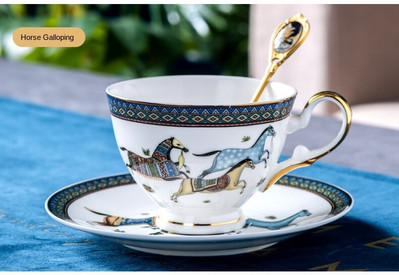 Hrnčeky na kávu, kráľovský kostný porcelán, cestovateľské umenie, maľba, keramické kreatívne šálky, sada lyžíc, darček, európsky luxusný tazas, kuchynská dekorácia