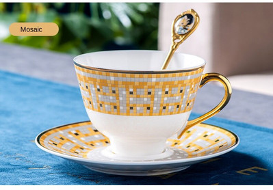 Hrnčeky na kávu, kráľovský kostný porcelán, cestovateľské umenie, maľba, keramické kreatívne šálky, sada lyžíc, darček, európsky luxusný tazas, kuchynská dekorácia