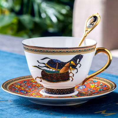 Hrnčeky na kávu, kráľovský kostný porcelán, cestovateľské umenie, maľba, keramické kreatívne šálky, sada lyžíc, darček, európsky luxusný tazas, kuchynská dekorácia