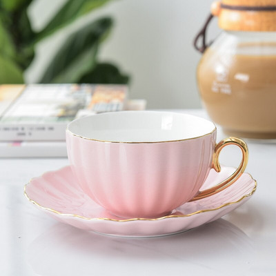 XINCHEN Pink Aranyos kreatív porcelán csésze és csészealj Kerámia Egyszerű teáskészletek Modern design Kávéscsészék Tazas Para Cafe