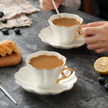 Κεραμικό Κομψό Flower Bone China Coffee Cup με Σετ Πιατάκι Λευκή πορσελάνη Πνομ Πενχ Γραφείο Φλιτζάνι Τσαγιού Home Cafe Κύπελλο Espresso