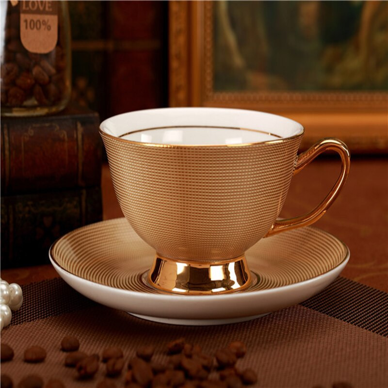 Ceașă și farfurie din ceramică de lux auriu Seturi de ceai simple din porțelan regal Cești de cafea cu design modern Tazas Para Cafe Veselă de bucătărie