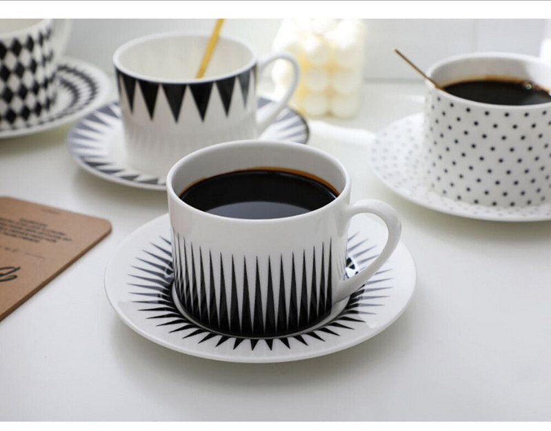 225ML šalica za kavu Tasas De Cafe Tazas De Ceramica Creativas Vasos Para Cafe Mlijeko Šalica za čaj Obiteljski par Poslijepodnevna šalica za čaj CN