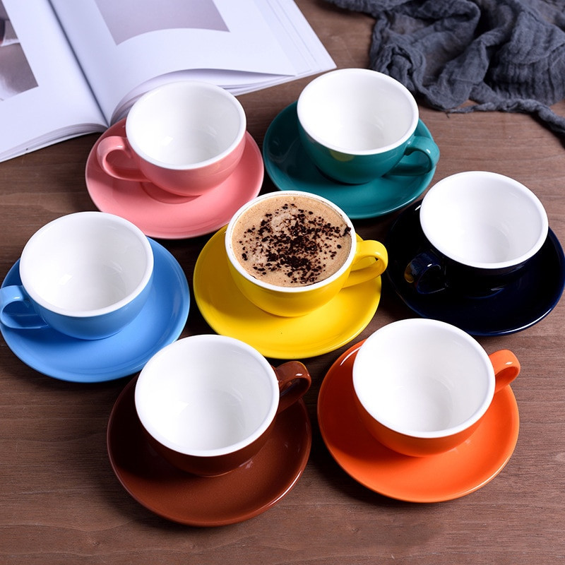 220 ml-es kerámia kávéscsészék Kávéscsésze-készlet Európai stílusú cappuccino csésze tejes mokkás tea kávéscsészéhez csészealjjal