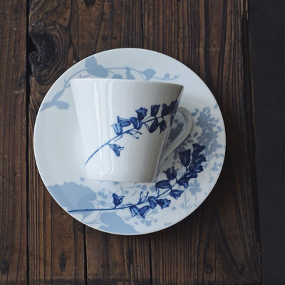 Francia virág, kék-fehér kávés csészealj készletek Porcelán délutáni teáscsészék otthoni irodai konyhához Kávé tea kellékek