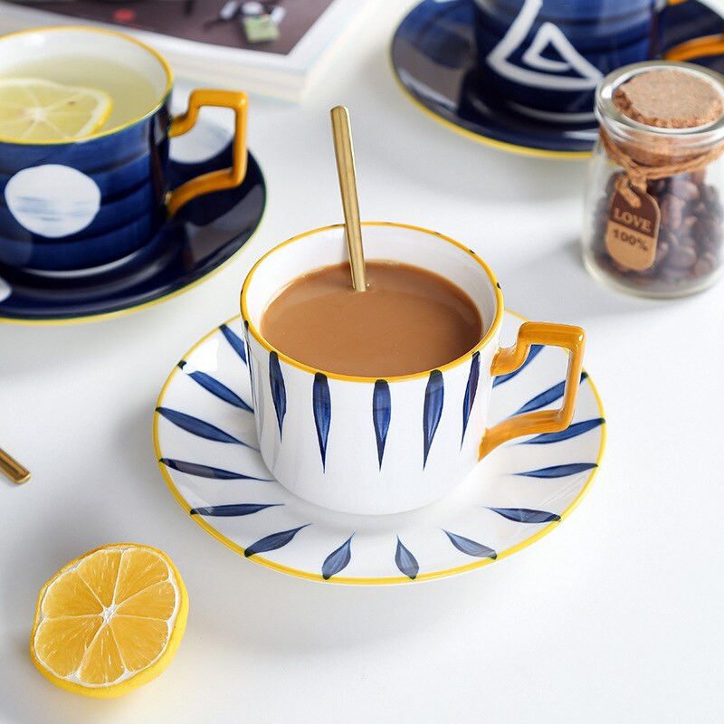 220 ml japoniškos kavos puodelių ir lėkštučių rinkinys Keraminiai arbatos puodeliai Šeimai balti mėlyni pieno puodeliai Šiaurės virtuvės namų gėrimai
