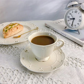 Europska starinska bijela šalica Set tanjurića Keramička šalica za kavu Mlijeko Čaj Šalica s reljefnim pladnjevima za desert Svadbeni tuš Svadbeno posuđe 1960-ih