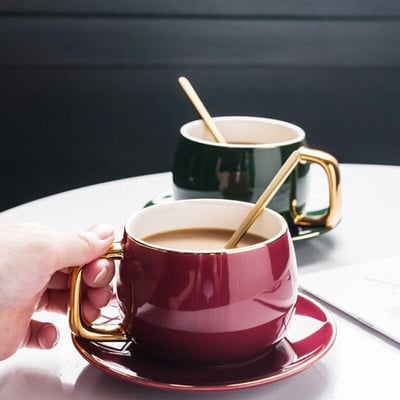 Kerámia kávés/teás csészék és bögrék Utazási kávéscsésze csészealj készlet Porcelán teáscsésze kanállal