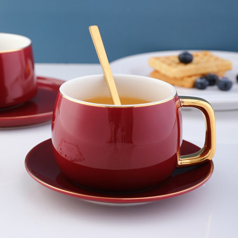 Kerámia kávés/teás csészék és bögrék Utazási kávéscsésze csészealj készlet Porcelán teáscsésze kanállal
