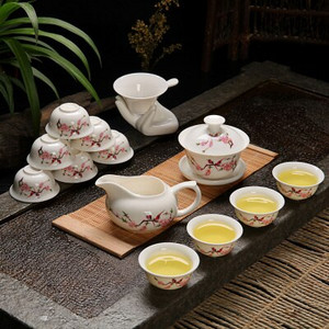 Bone China kerámia kung fu teáskészlet ajándék könnyítő sárkány porcelán 14db tearuha Gaiwan teáscsészékkel W $