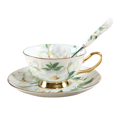 Seturi de cești de cafea și farfurii Set de căni de ceramică de lux din ceramică în stil vintage.