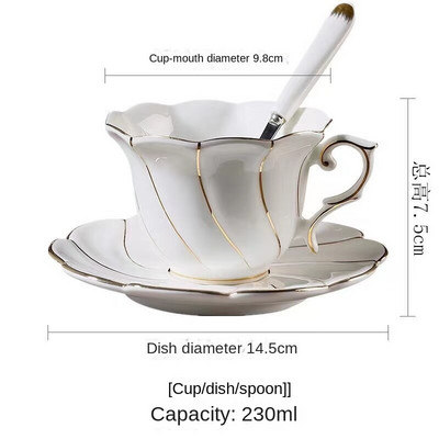 Seturi de cești de cafea și farfurii Set de căni de ceramică de lux din ceramică în stil vintage.