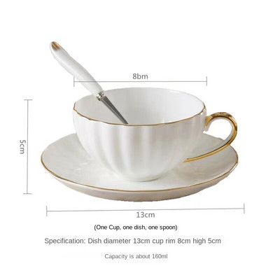 Seturi de cești de cafea și farfurii Set de căni de ceramică de lux din ceramică în stil vintage.