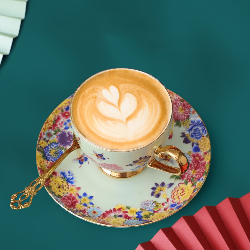 Retro zománcozott kávéscsésze és csészealj doboz szett Exquisite Bone China könnyű luxus délutáni tea csésze készlet otthoni ivóeszköz ajándék