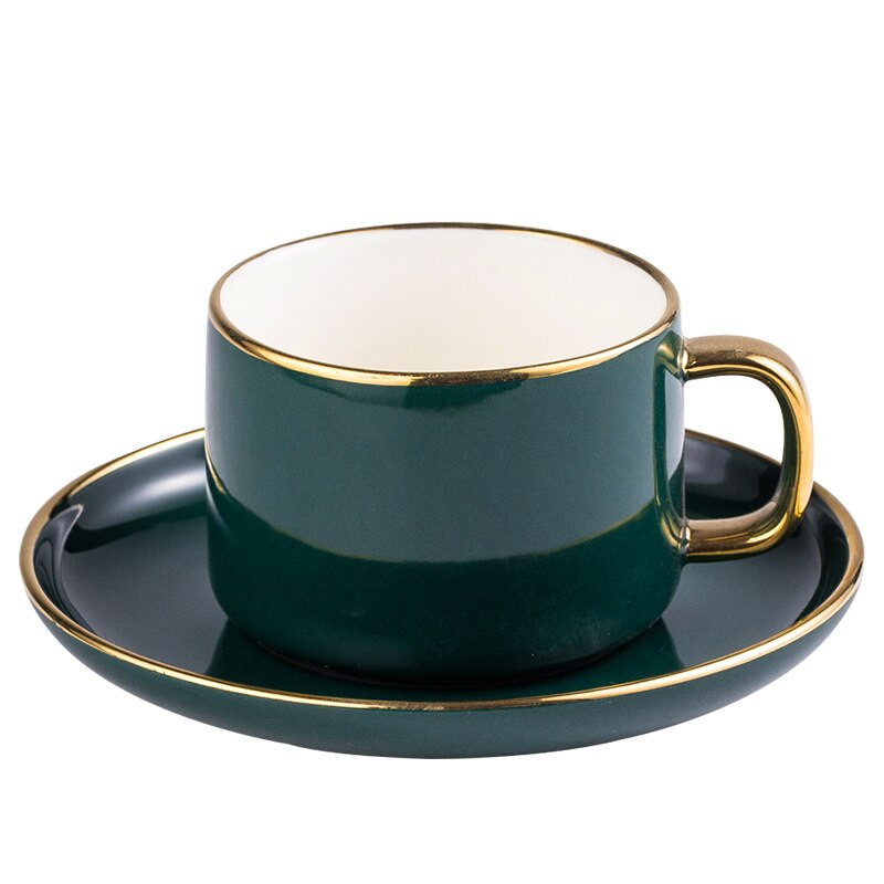 Európai fényűző arany keretű kerámia kávés teás csészék Arany Csúcsminőségű Bone China csészealj szett Születésnapi ajándékok pároknak