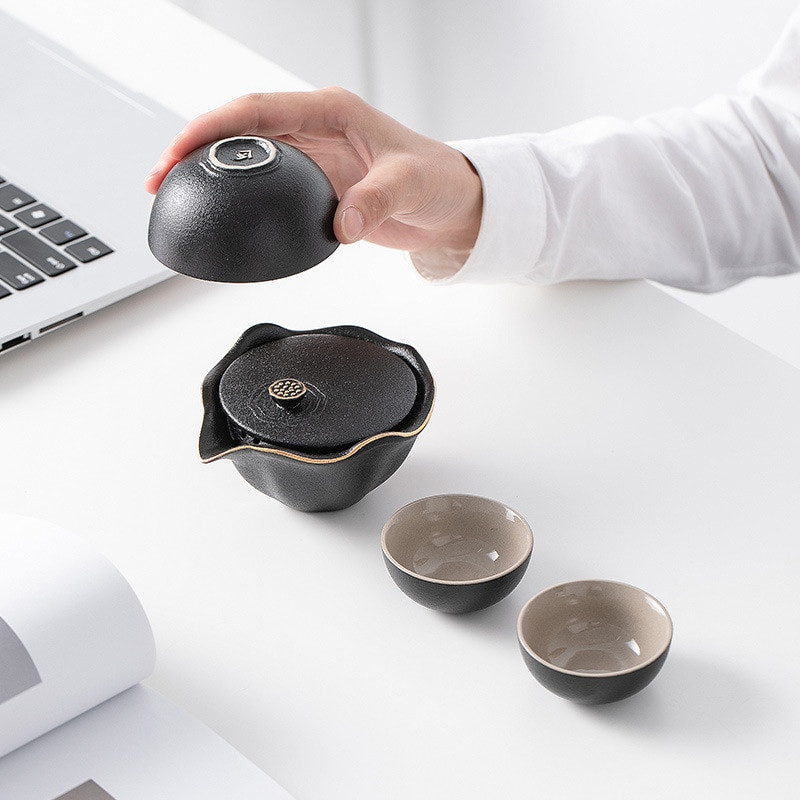 Juoda keramika Raudona keramika Vienas puodas Trys puodeliai arbatos rinkiniai Nešiojami kelionių namų biuro puodeliai Keraminės arbatos kavos indelis su maišeliu