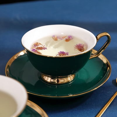 Green Ceramics Kreatív csésze és csészealj Porcelán egyszerű teáskészletek Szobai kávéscsészék Tazas Para Cafe Konyhai edények
