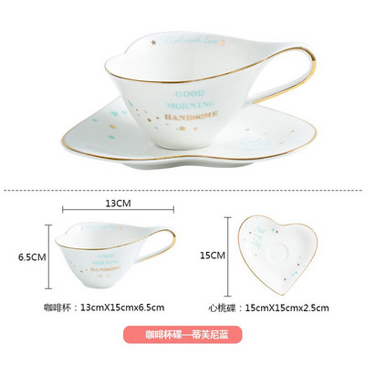 Európai kerámia kávés bögre csészealj kanál készlet Otthon Reggeli csésze Délutáni tea Porcelán teáscsésze Italkészlet Kreatív ajándék