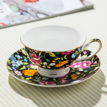 Дизайн на цветя Европейски сервиз за кафе от костен порцелан Най-висок клас Порцеланова чаша за кафе и чинийка Луксозни подаръци Перлена глазура