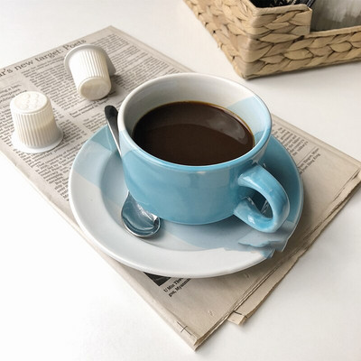 Ceașă de cafea europeană creativă, ceașcă de ceai din porcelană regală din ceramică, cu mâner, farfurie realizată manual Xicara Porcelana, vase de băutură QJJ60BYD