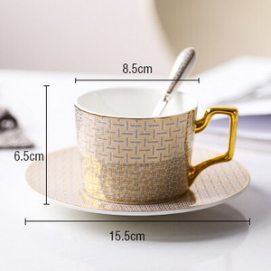 Klasične visokokvalitetne rešetkaste šalice za kavu i tanjurići Europski elegantni koštani porculan Šalica za kavu Britanski poslijepodnevni čaj Set crnih šalica za čaj