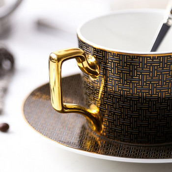Κλασικά φλιτζάνια και πιατάκια καφέ υψηλής ποιότητας σε πλέγμα Ευρωπαϊκή κομψή πορσελάνη με κόκαλο Φλιτζάνι καφέ Βρετανικό απογευματινό τσάι Μαύρο σετ τσαγιού