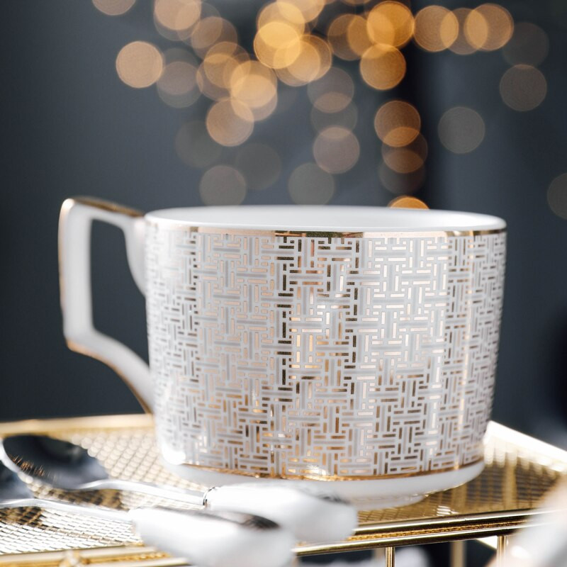 Set de linguri cu farfurii ceașcă de cafea din porțelan în stil nordic, ceașcă de ceai din porțelan pentru cafenea britanică, ceașcă de ceai din ceramică avansată