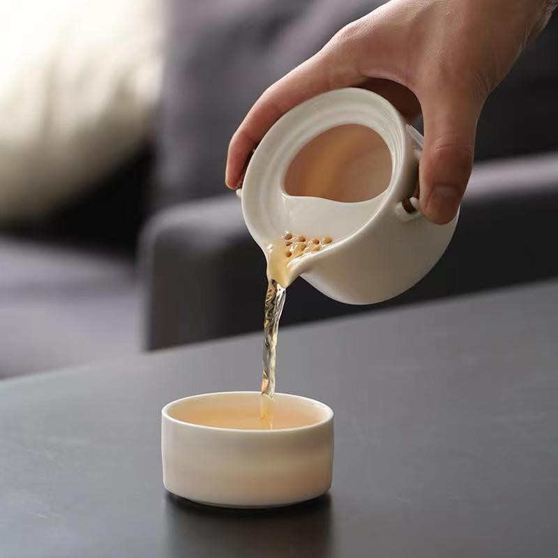 Kiváló minőségű White Bone China autóteáskészlet