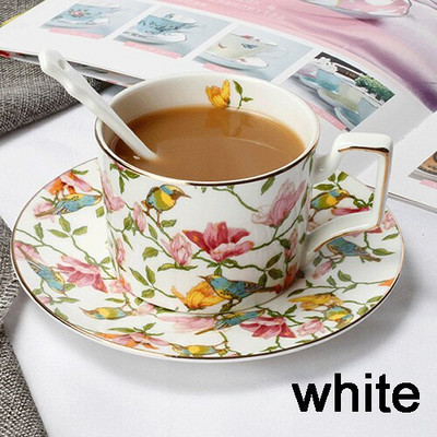 British Style Flower Bone China kávéscsésze és csészealj készlet Csúcsminőségű délutáni tea pasztorális stílusú virágos teáscsésze