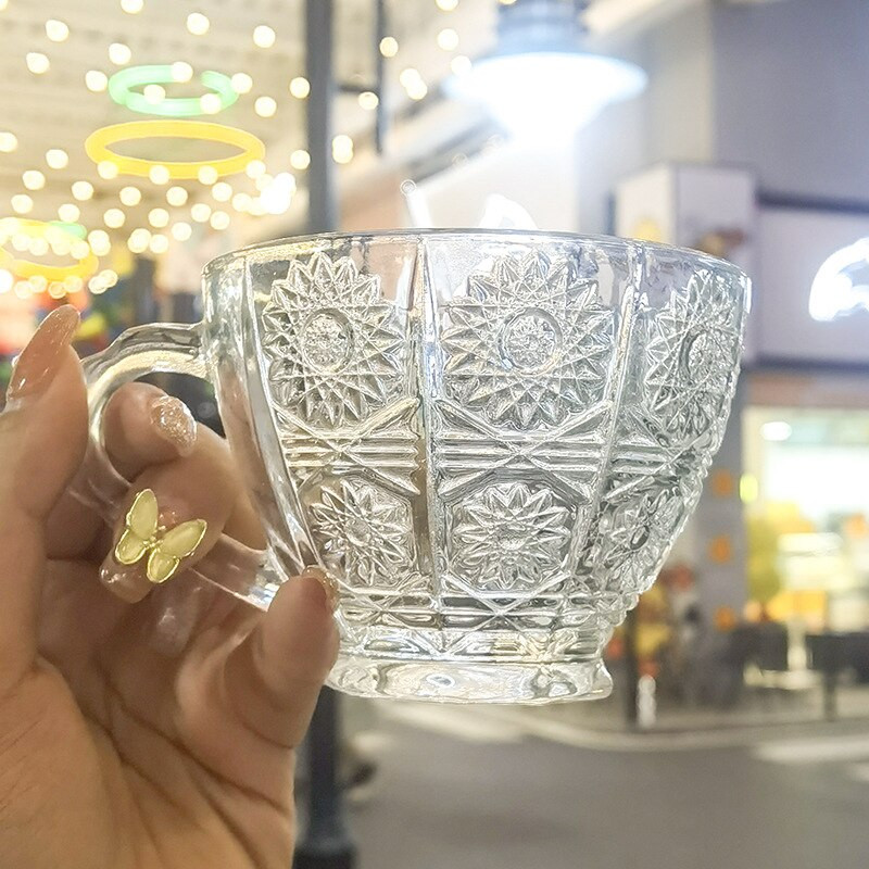 Nordic Glass Coffee Cup Luxury Relief Virágmintás Kávésbögrék Csészealj öltöny szett Átlátszó hideg és meleg italok Tea Tejcsésze