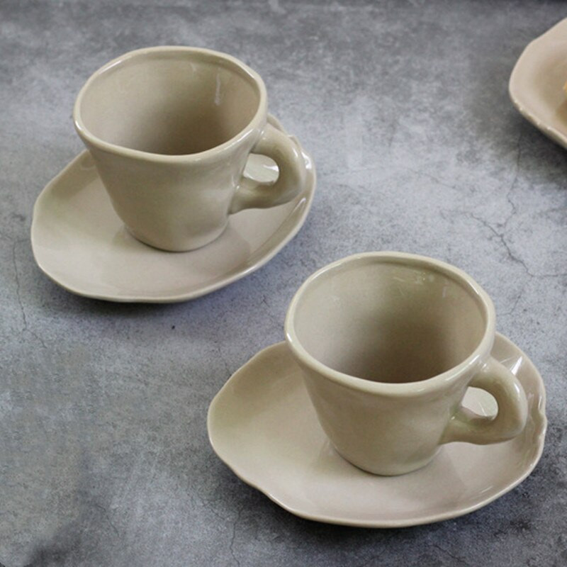 Europietiško stiliaus klasikinis kavos puodelis su lėkšte Keraminis kavos puodelis Popietės arbatos rinkinys Kavinė Kavos puodelis Gėrimų indai namų dekoras
