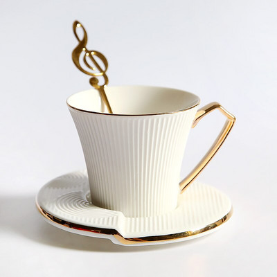 Arbatos puodelių rinkinys auksiniu kraštu