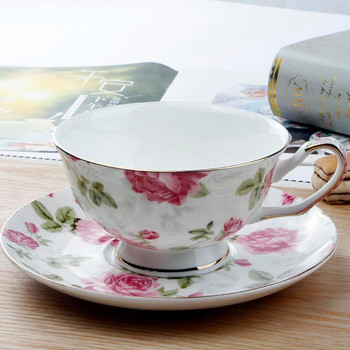 Дизайн на цветя Европейски сервиз за кафе от костен порцелан Най-висок клас Порцеланова чаша за кафе и чинийка Луксозни подаръци Перлена глазура