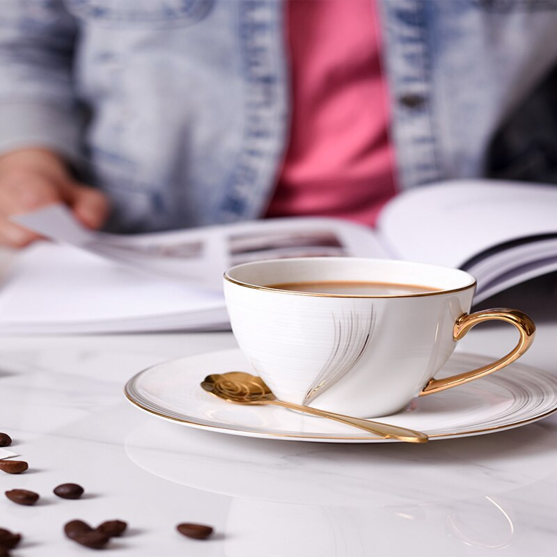 ceașcă de cafea pentru Europa ceașcă din porcelană ceașcă ceașcă și farfurii linguriță set design tazas de cafe ceașcă espresso cafea europeană 220-300ml